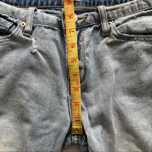 BDG | Slim Boyfriend Distressed Jeans - Picture 9 of 10